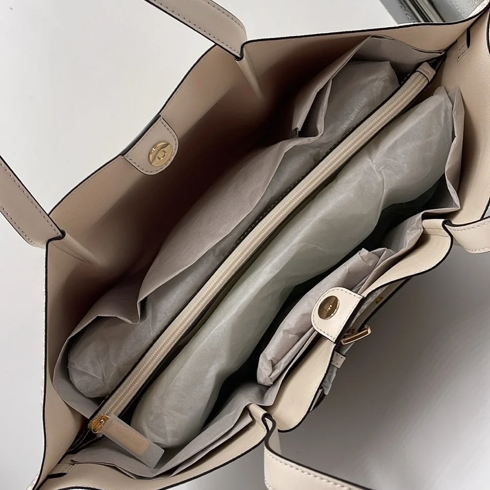 Michael Kors Emilia Large Logo Tote Bag 
COLOR LT CRM MULTI
NWT - Picture 10 of 16